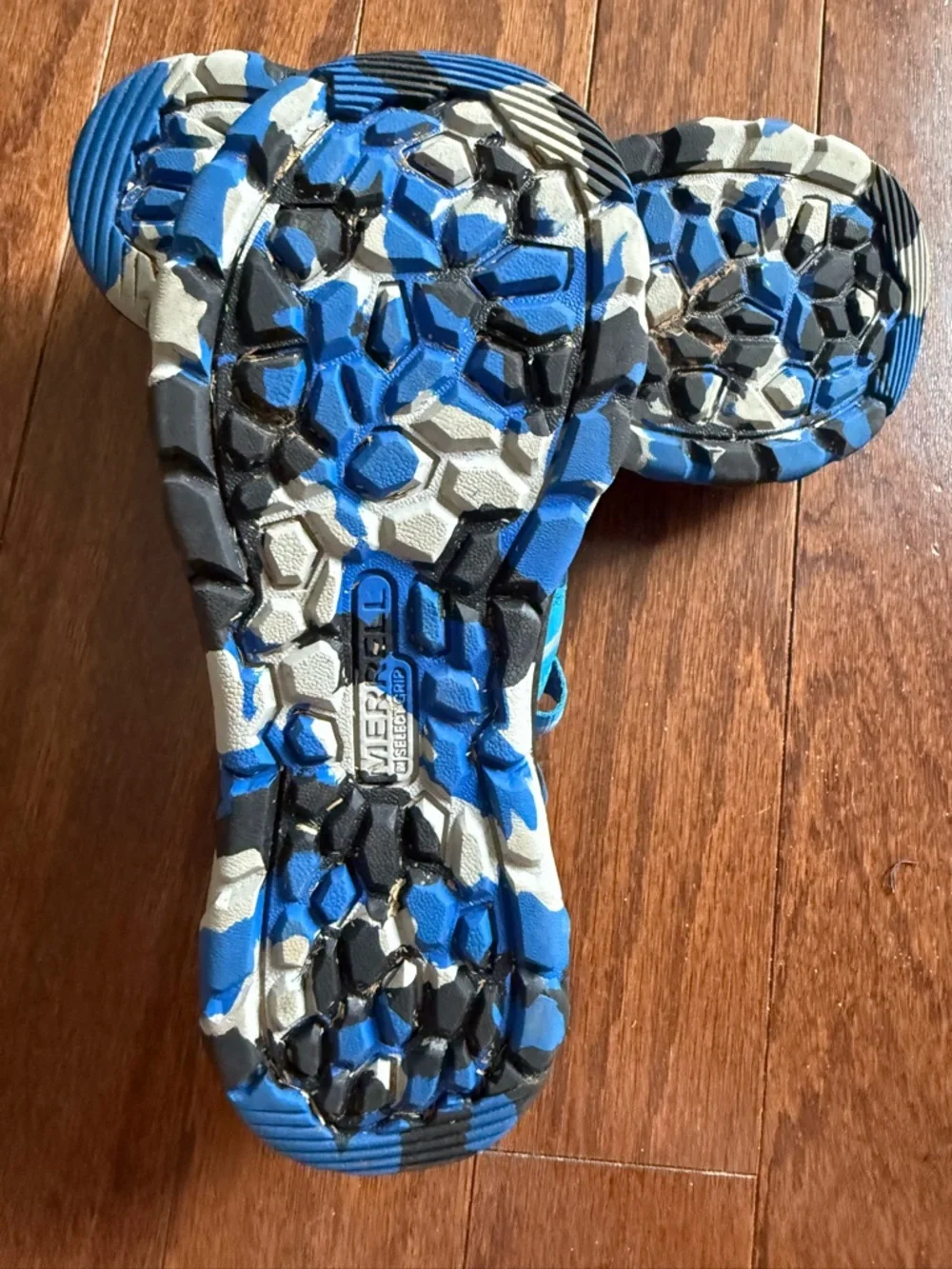 Merrell Blue and Black Kids Closed-Toe Water Shoes size 2